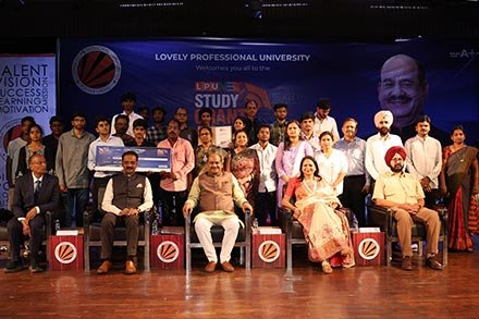 Award Ceremony Study Grant LPU