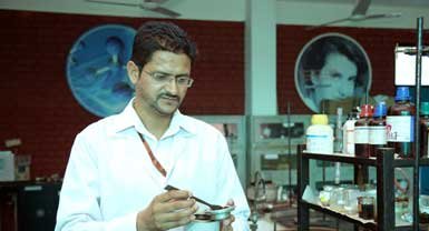 LPU Professor developed Eco-Friendly Paint and Primer using Litchi Extracts